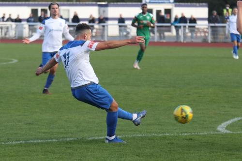 Lyle Della-Verde shoots