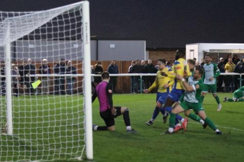 IMG 7553-Lewis-Taaffe-shoots-narrowly-wide