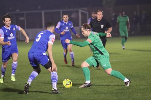 IMG 7629-Lewis-Taaffe-runs-at-the-defence