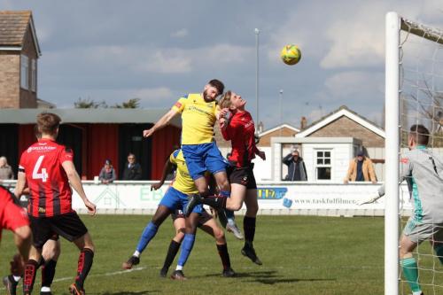 IMG 5631-Jake-Cass-heads-over-the-bar