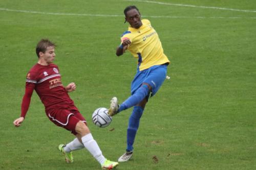 IMG 5008-Chelmsfords-Tom-Blackwell-L-and-Enfields-Nathan-Smith