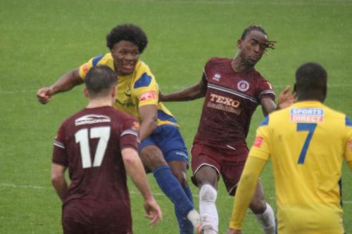 IMG 5239-Enfields-Manny-Maja-yellow-clears-from-Dara-Dada