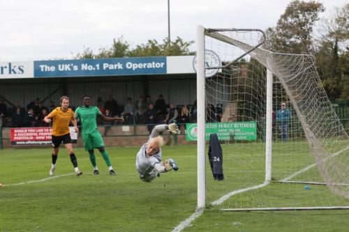 IMG 6393-Lyle-Della-Verdes-free-kick-makes-it-2-0