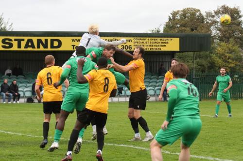 IMG 6594-East-Thurrock-keeper-Arthur-Janata-punches-clear