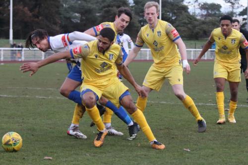 IMG 2578-Sam-Youngs-wriggles-between-Frankie-Merrifield-front-and-Anthony-Church