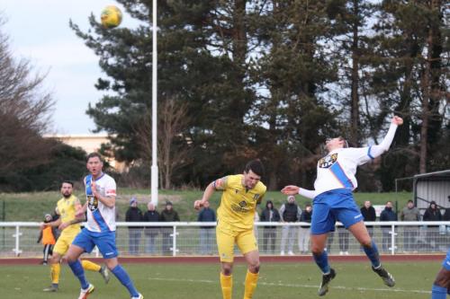 IMG 2655-Sam-Youngs-R-wins-a-header