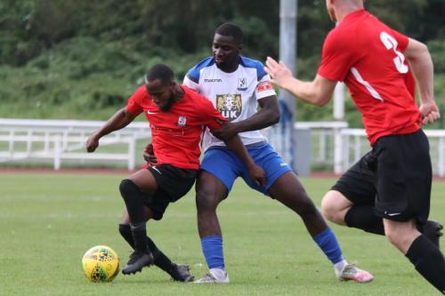 IMG 4634-Hadleys-Solomon-Ofori-L-challenged-by-Percy-Kiangebeni