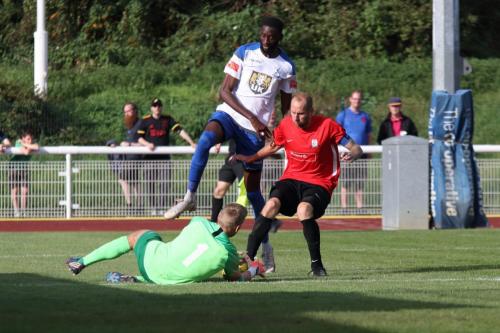 IMG 4708-Hadley-keeper-Luke-Ward-saves-at-the-feet-of-Muhammadu-Faal-and-Paul-Wright-R
