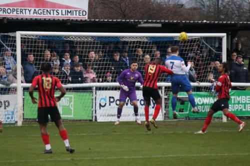 IMG 9644-Lewis-Taaffe-heads-over-the-bar