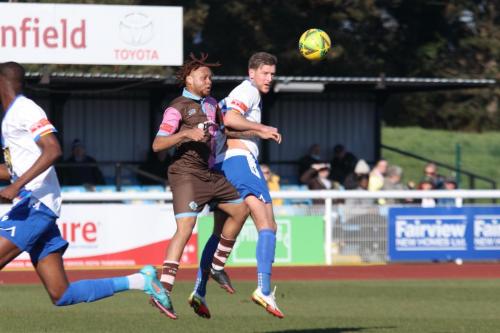 IMG 4202-Adam-Cunnington-R-wins-a-challenge-against-Peter-Ojemen