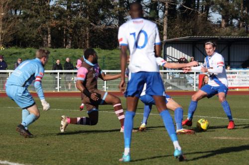 IMG 4251-Enfields-Sam-Youngs-collects-the-ball-on-the-edge-of-the-box-but-cant-get-a-shot-on-target