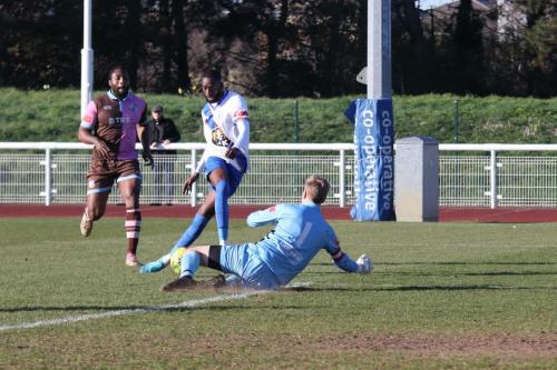 IMG 4315-Danny-Bracken-saves-from-Muhammadu-Faal