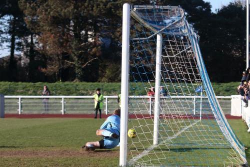 IMG 4456-Muhammadu-Faals-penalty-rolls-wide-of-the-post