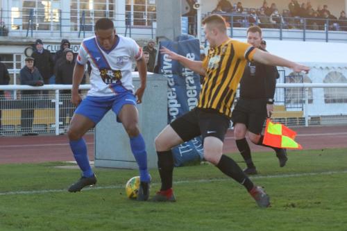 IMG 8567-Enfields-Jon-Muleba-L-and-Folkestones-Callum-Davies