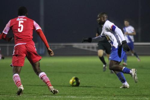 IMG 8245-Percy-Kiangebni-runs-at-Daniel-Obi