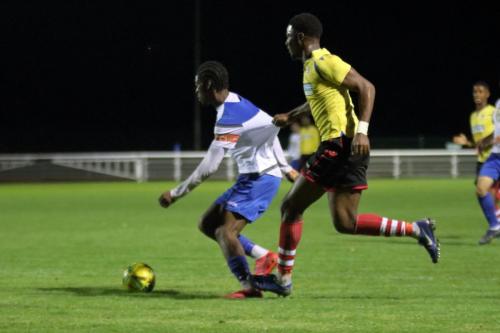 IMG 5397-Kingstonians-Jerry-Puemo-R-and-Enfields-Andre-Coker