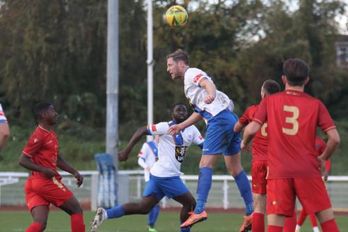 IMG 6884-Adam-Cunnington-wins-a-header