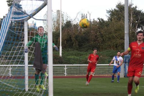 IMG 6938-Lyle-Della-Verdes-shot-from-the-right-wing-drifts-wide-of-the-Police-net