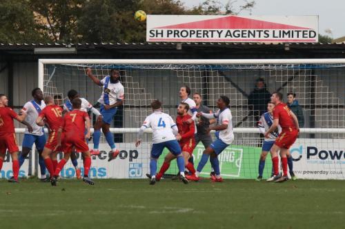 IMG 7016-Harold-Jospeh-heads-clear-from-a-late-Police-attack