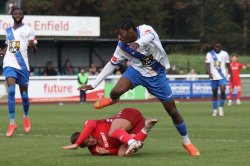 IMG 6103-Worthings-Joel-Colbran-red-and-Enfields-Andre-Coker