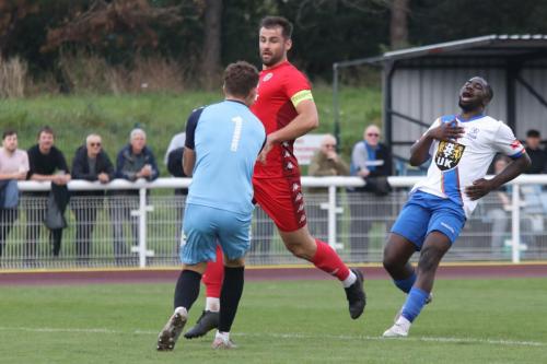IMG 6109-Worthing-keeper-Harrison-Male-and-captain-Aarran-Racine-and-Enfields-Percy-Kiangebeni