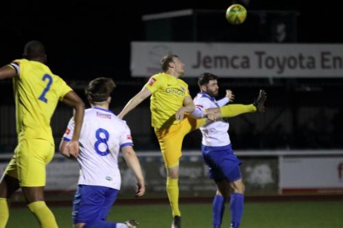 IMG 1849-Barkings-Ben-OBrien-heads-clear-from-Jake-Cass