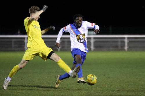 IMG 1937-Harvey-Browne-L-challenges-Emmanuel-Adibiyi