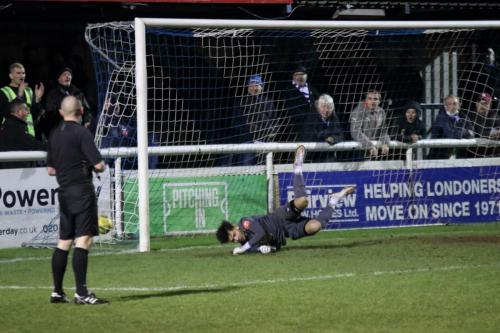 IMG 2016-1-2-Enfields-Adi-Connolly-goes-the-right-way-but-cant-keep-out-Kenedi-Dariris-effort