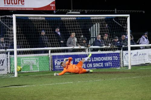 IMG 2020-1-2-Lee-Chappell-hits-the-post-to-give-Barking-the-advantage