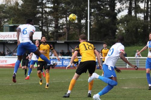 IMG 5871-Enfields-Jerry-Gyebi-wins-a-header