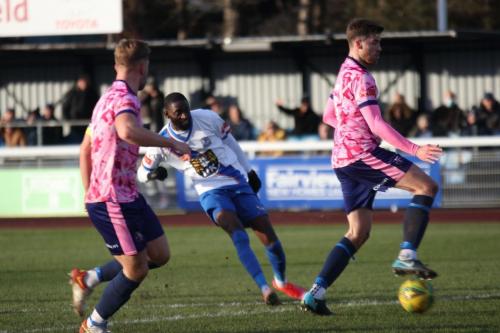 IMG 1436-Lewis-Knight-R-blocks-Muhammadu-Faals-shot