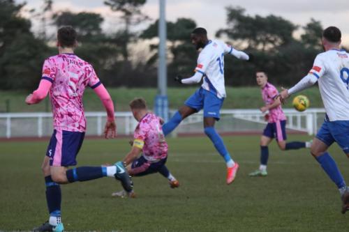 IMG 1535-Ben-Swift-blocks-Muhammadu-Faals-shot