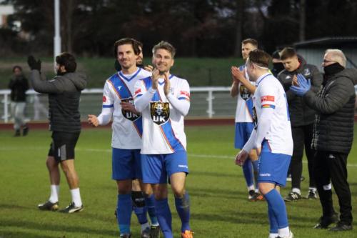 IMG 1688-Enfield-celebrate-the-win-with-the-fans