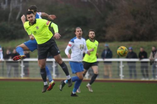 IMG 8936-Enfields-Adam-Cunnington-challenges-Luke-Tingey-yellow