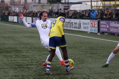 IMG 0458-Sam-Youngs-L-challenges-Bobson-Bawling