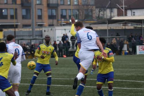 IMG 0528-Rian-Bray-6-wins-a-header