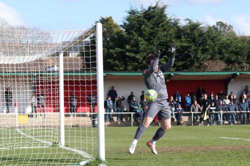 IMG 3681-Hornchurch-keeper-Joe-Wright-is-beaten-for-Manny-Majas-opening-goal-presumably-due-to-the-wind-andor-the-sun