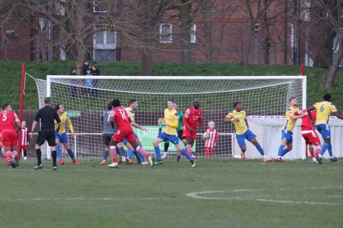 IMG 4047-Hornchurch-keeper-Joe-Wright-joins-the-attack-in-the-closing-seconds