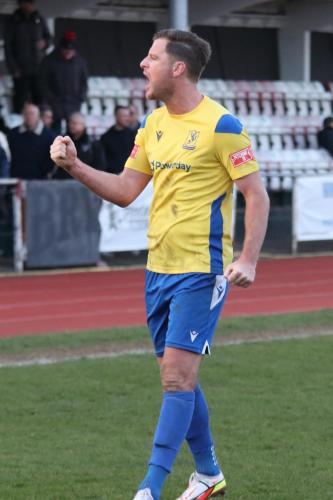IMG 4050-Adam-Cunnington-salutes-the-travelling-fans