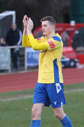 IMG 4062-Ryan-Kirwan-applauds-the-supporters