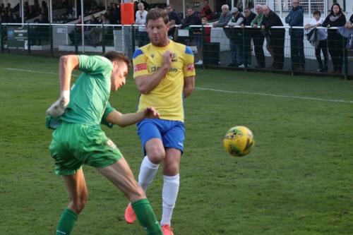 IMG 5719-Leatherheads-Cameron-Black-clears-from-Adam-Cunnington