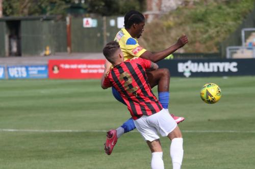 IMG 4207-Enfields-Andre-Coker-yellow-and-Lewes-Killian-Colombie