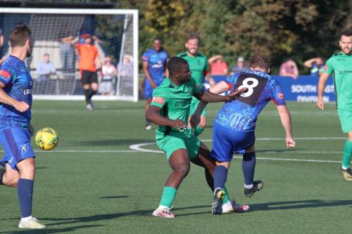 IMG 4899-Margates-Sam-Blackman-8-clears-from-Percy-Kiangebeni