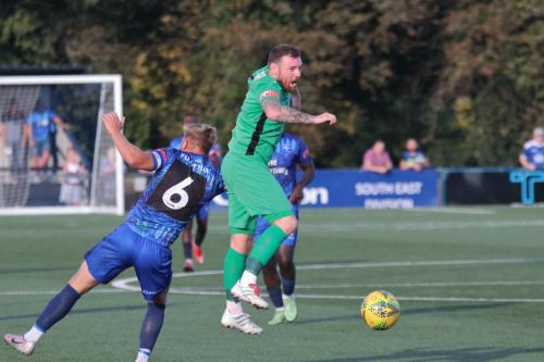 IMG 4931-Margates-Ben-Swift-6-and-Enfields-Billy-Bricknell