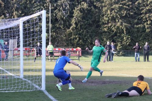 IMG 5033-Lewis-Taaffe-hits-the-bar-from-embarrassingly-close-range