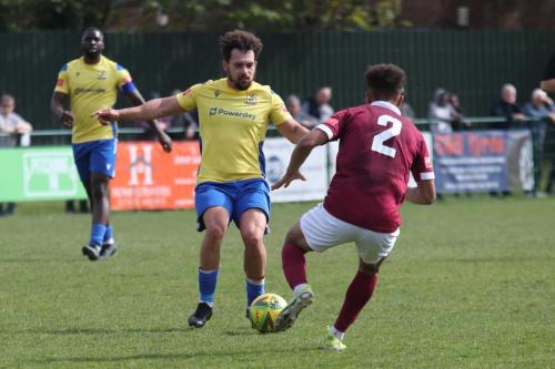 IMG 6314-Lyle-Della-Verde-challenged-by-Isaac-Ogundere-R