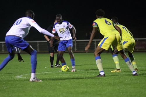 IMG 4381-Enfields-Percy-Kiangebeni-lines-up-a-pass-to-Muhammadu-Faal-L