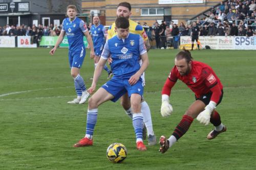 IMG 9274-Harry-Beadle-shepherds-the-ball-to-keeper-Jack-Giddens