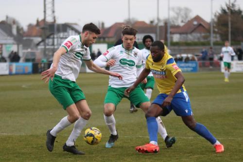 IMG 5904-Mo-Kamara-runs-at-Cameron-Black-L-and-Craig-Robson