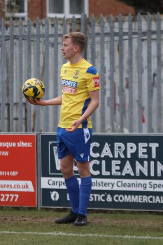 IMG 5922-Joe-Payne-waits-to-take-a-throw-in